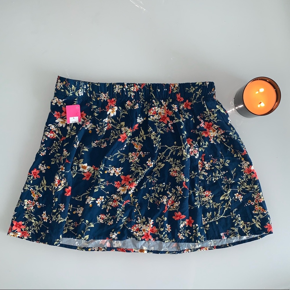 Skirt /Floral Pattern